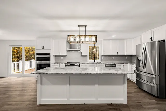 $649,900 | 200 Mountain Road, Weare, NH 03281