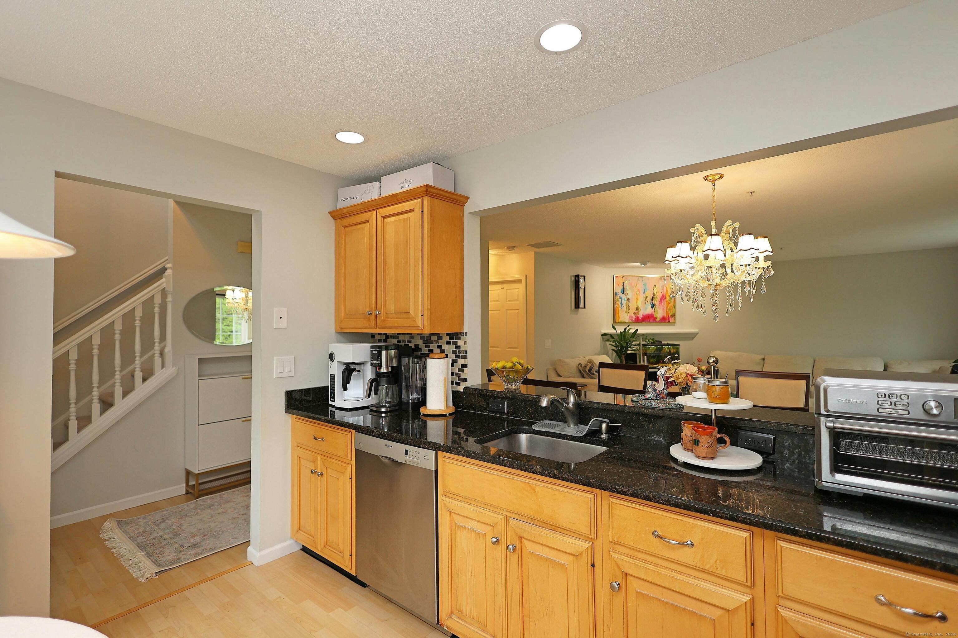 633 Danbury Road, Unit 22 Ridgefield, CT 06877 - Photo 9 of 30