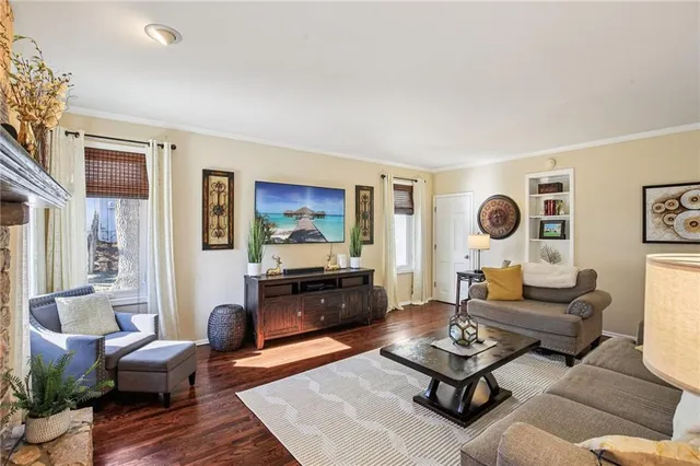 $499,500 | 4014 Northeast Woodridge Drive, Lee's Summit, MO 64064