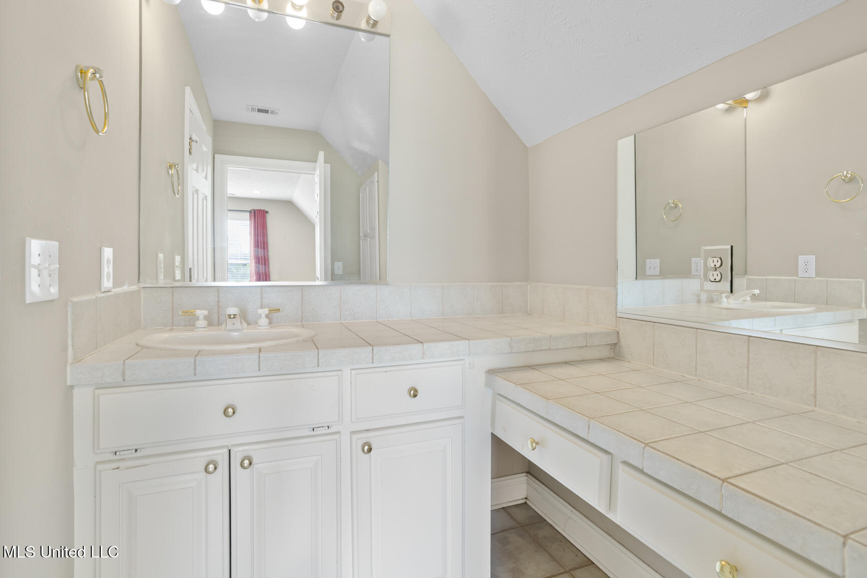 139 Sunflower Road Madison, MS 39110 - Photo 43 of 47 139 Sunflower-36