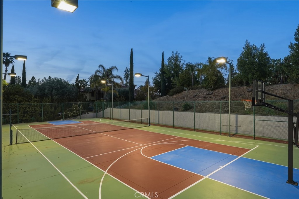 7252 Boice Lane Riverside, CA 92506 - Photo 7 of 59 Lighted sports court