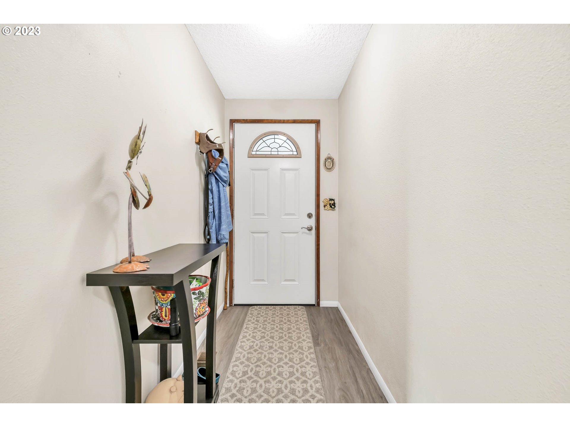 576 67th Street Springfield, OR 97478 - Photo 24 of 32 a view of entryway with elevator