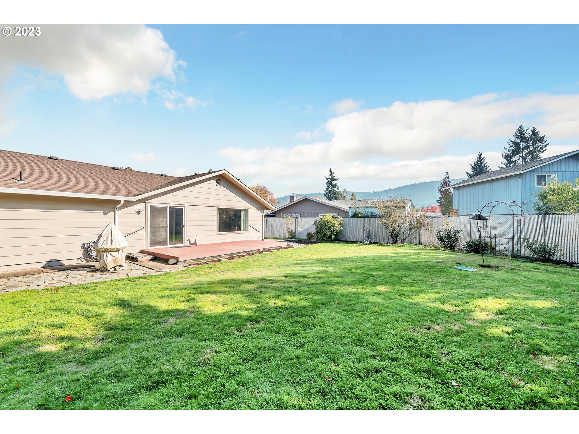 576 67th Street Springfield, OR 97478 - Photo 30 of 32 a house with garden area