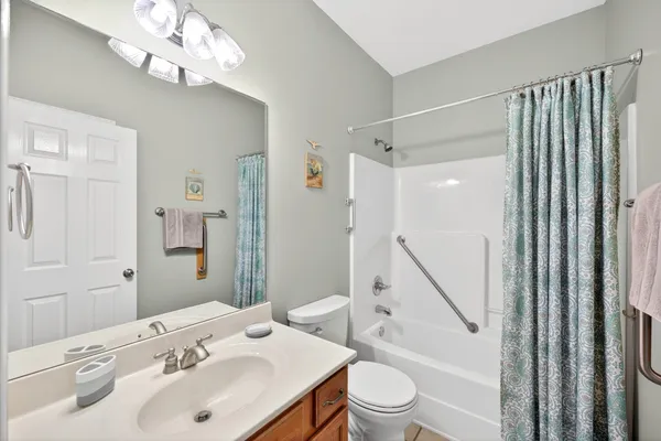 $390,000 | 257 Harbor Village Drive, Madison, TN 37115