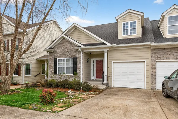 $390,000 | 257 Harbor Village Drive, Madison, TN 37115