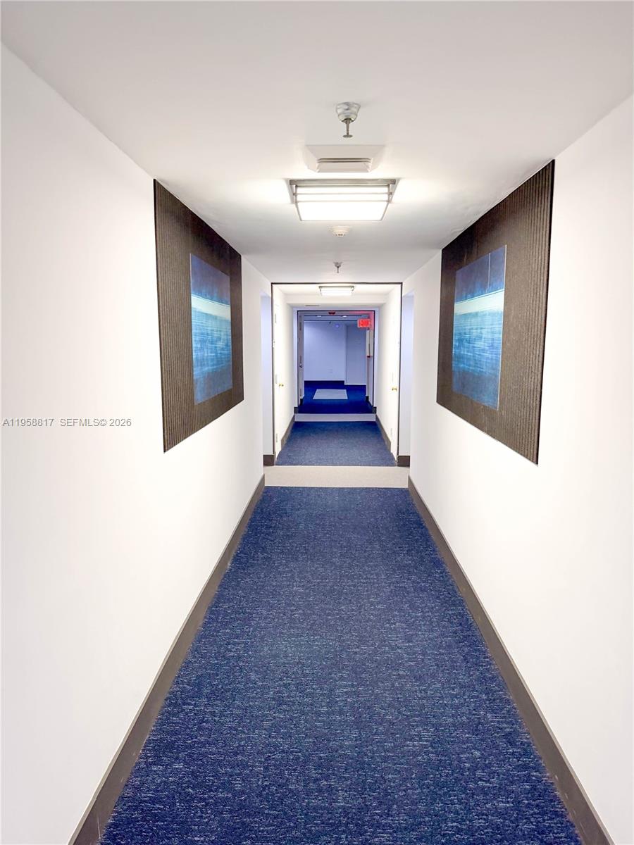 555 Northeast 15th Street, Unit PHF Miami, FL 33132 - Photo 15 of 17 a view of a hallway