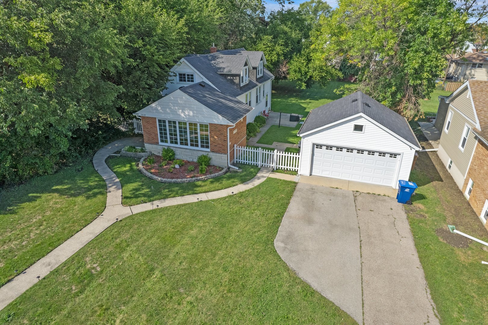 5648 Hawthorne Avenue Berkeley, IL 60163 - Photo 3 of 25 an aerial view of a house