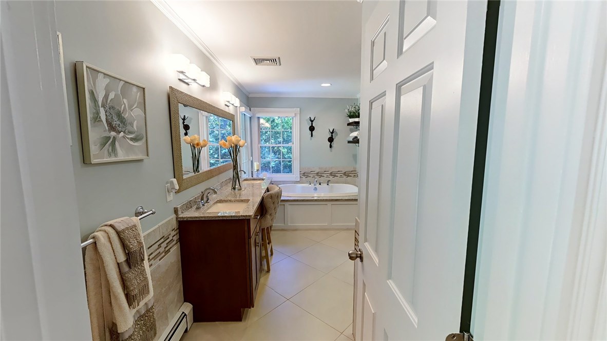 435 Wickham Road North Kingstown, RI 02852 - Photo 14 of 29 Gallery Image 14
