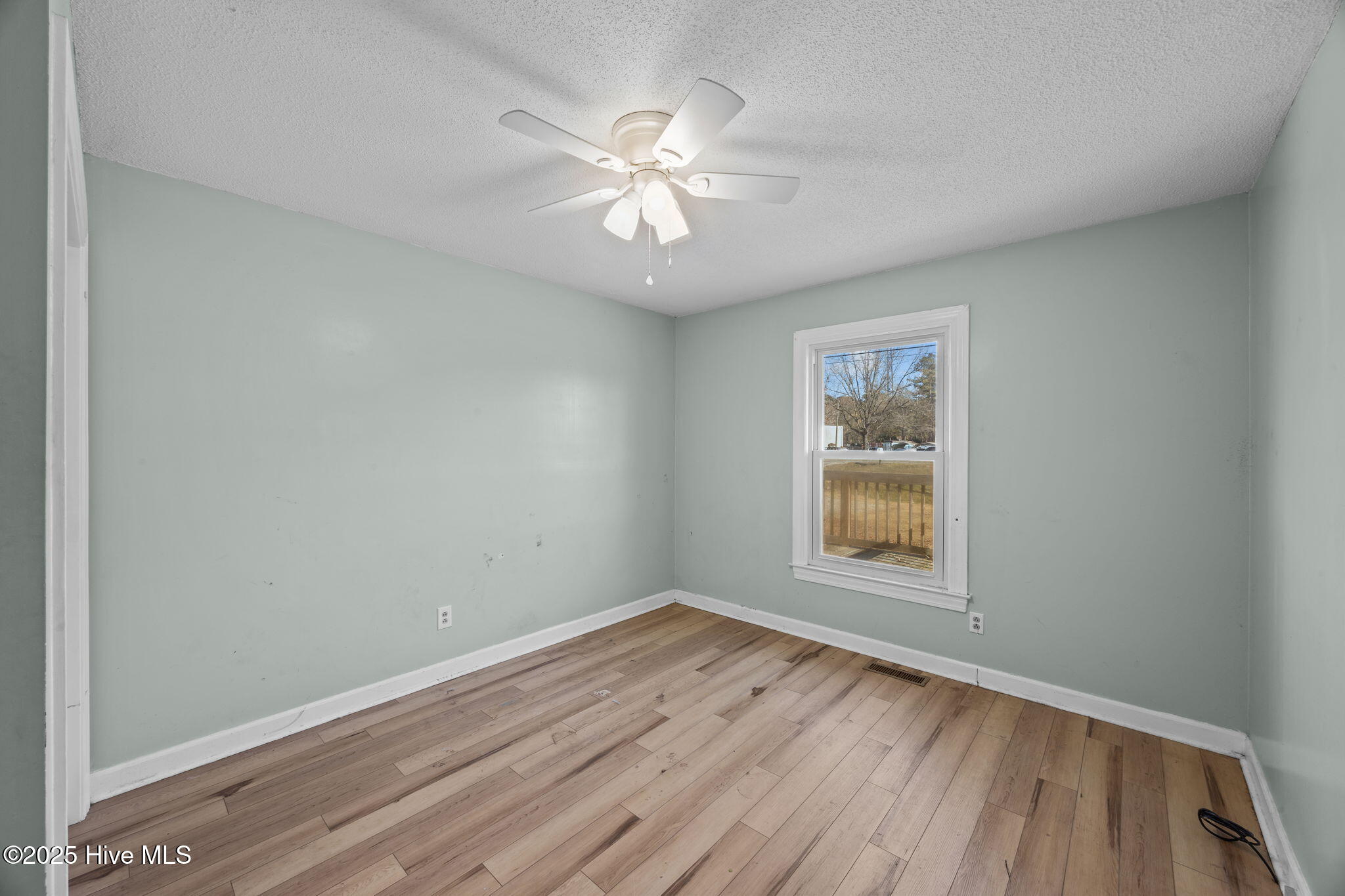 425 Washington Post Road New Bern, NC 28562 - Photo 13 of 35 17-web-or-mls-0C0A8790