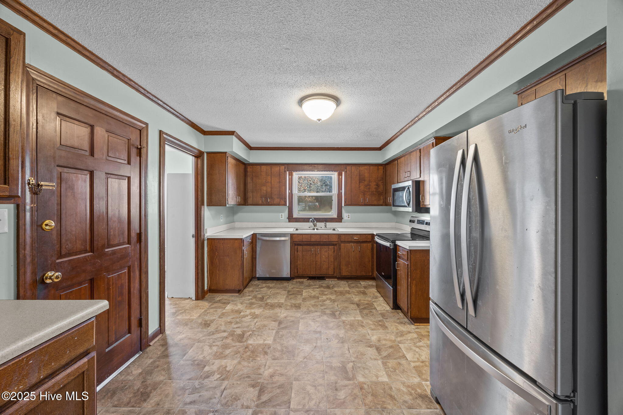 425 Washington Post Road New Bern, NC 28562 - Photo 5 of 35 7-web-or-mls-0C0A8758