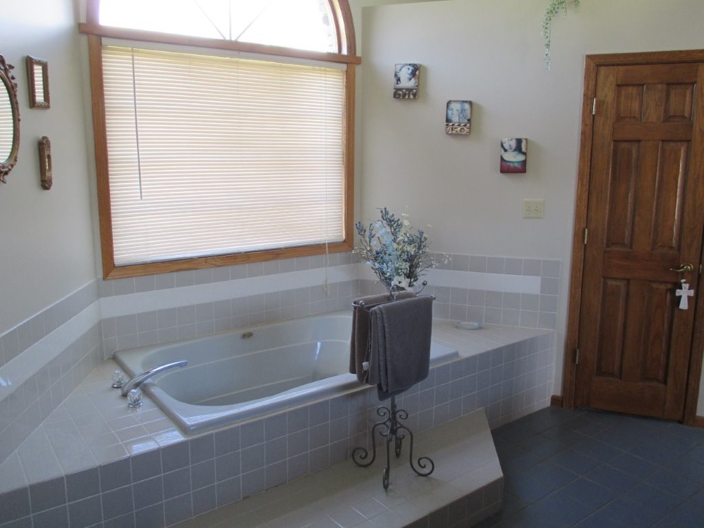 331 Rockside Drive Dixon, IL 61021 - Photo 13 of 15