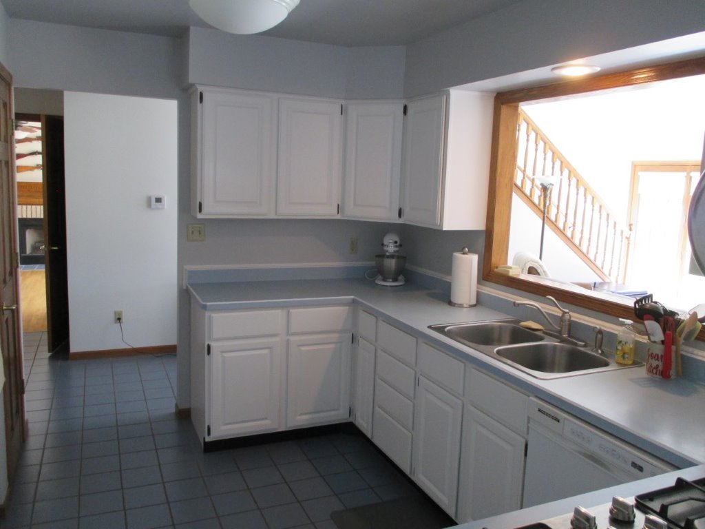 331 Rockside Drive Dixon, IL 61021 - Photo 6 of 15