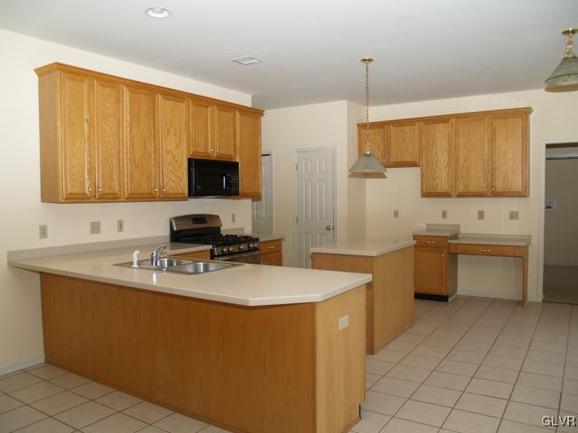 10 Riverview Circle Easton, PA 18045 - Photo 11 of 32 Gallery Image 11