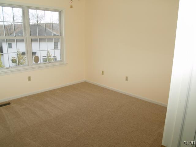 10 Riverview Circle Easton, PA 18045 - Photo 16 of 32 Gallery Image 16