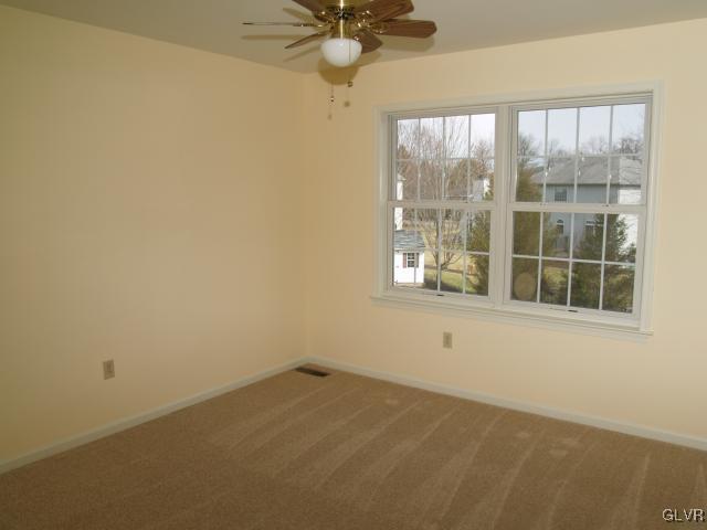 10 Riverview Circle Easton, PA 18045 - Photo 18 of 32 Gallery Image 18