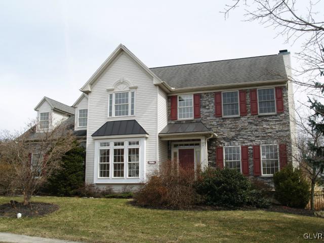 10 Riverview Circle Easton, PA 18045 - Photo 2 of 32 Gallery Image 2
