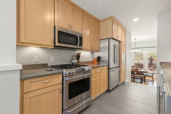 $625,000 | 17 Apple Valley Drive, Unit 17, Sharon, MA 02067