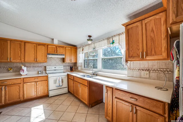 $265,000 | 6490 Smith Road, Von Ormy, TX 78073