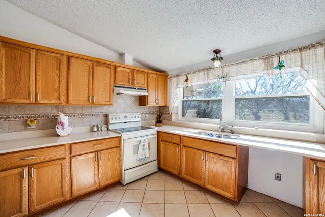 $265,000 | 6490 Smith Road, Von Ormy, TX 78073