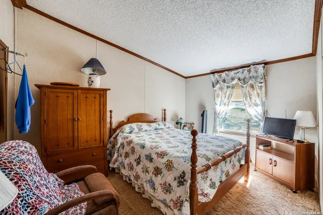 $265,000 | 6490 Smith Road, Von Ormy, TX 78073