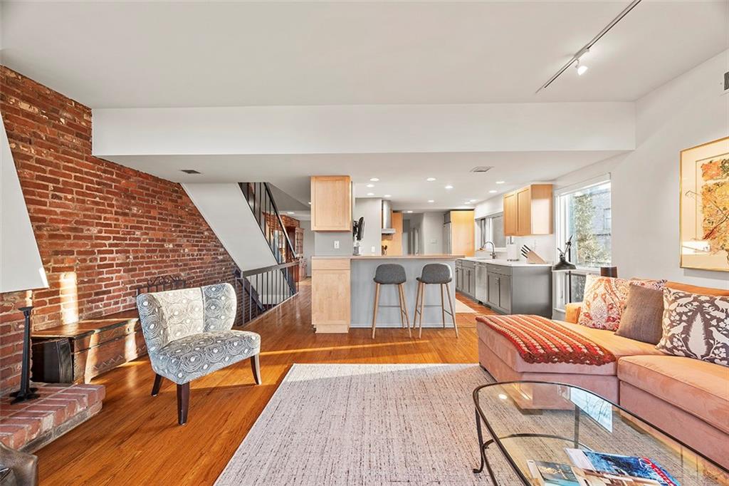 100 Maple Heights Road Pittsburgh, PA 15232 - Photo 8 of 49 Gallery Image 8