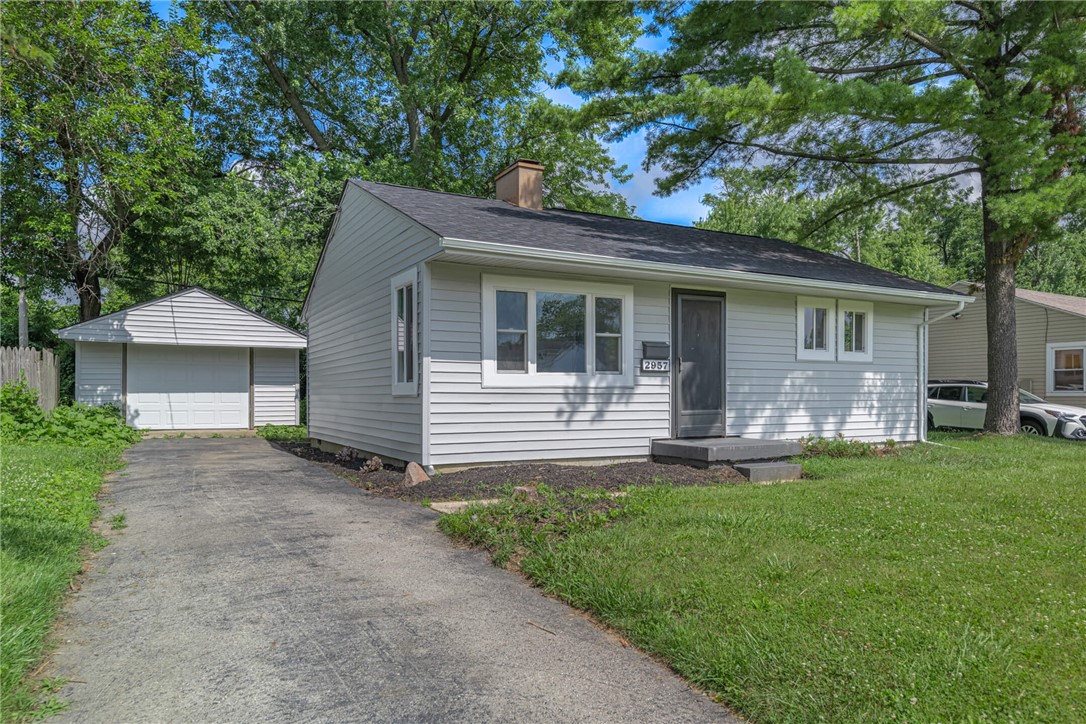 2957 Purdue Road Kettering, OH 45420 - Photo 2 of 18