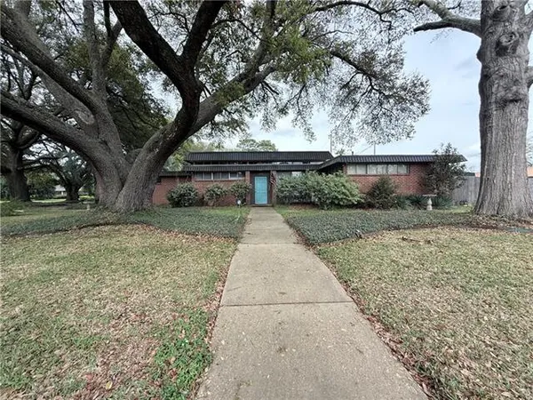 $299,999 | 1255 Lancaster Drive, Alexandria, LA 71303