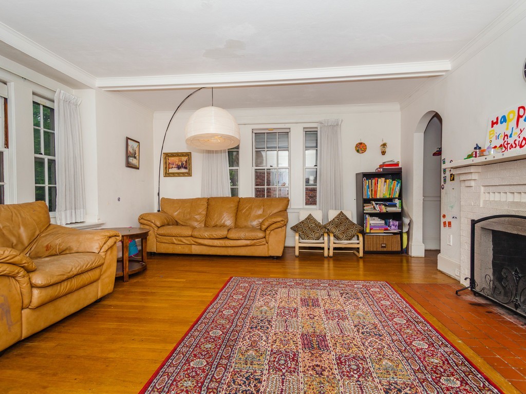 53 Rowena Road Newton, MA 02459 - Photo 3 of 24 Gallery Image 3