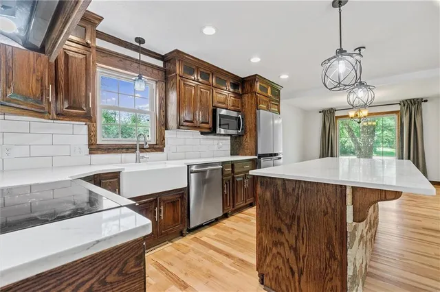 $749,000 | 6178 South E Tri County Line Road, Lawson, MO 64062