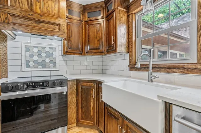 $749,000 | 6178 South E Tri County Line Road, Lawson, MO 64062