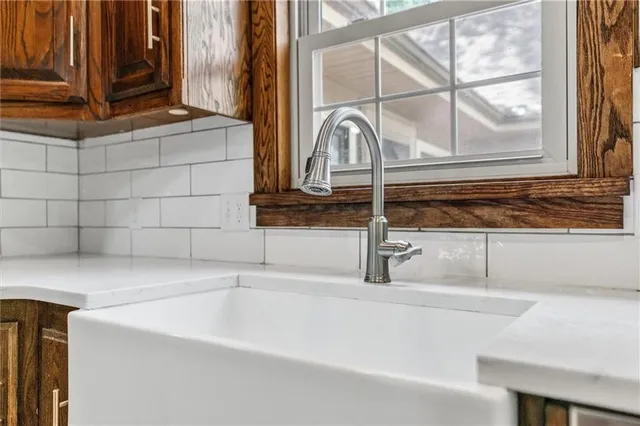 $749,000 | 6178 South E Tri County Line Road, Lawson, MO 64062