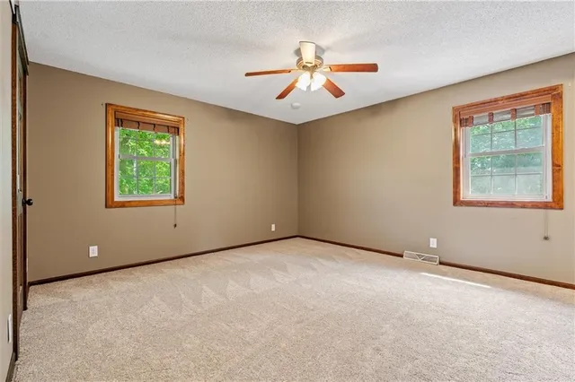 $749,000 | 6178 South E Tri County Line Road, Lawson, MO 64062