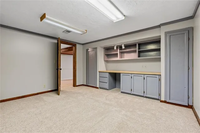 $749,000 | 6178 South E Tri County Line Road, Lawson, MO 64062