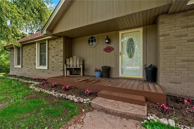 $749,000 | 6178 South E Tri County Line Road, Lawson, MO 64062