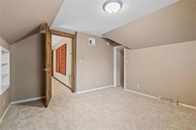 $749,000 | 6178 South E Tri County Line Road, Lawson, MO 64062