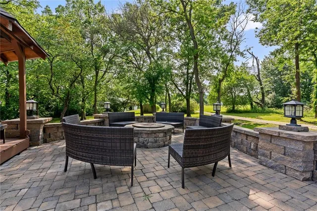 $749,000 | 6178 South E Tri County Line Road, Lawson, MO 64062