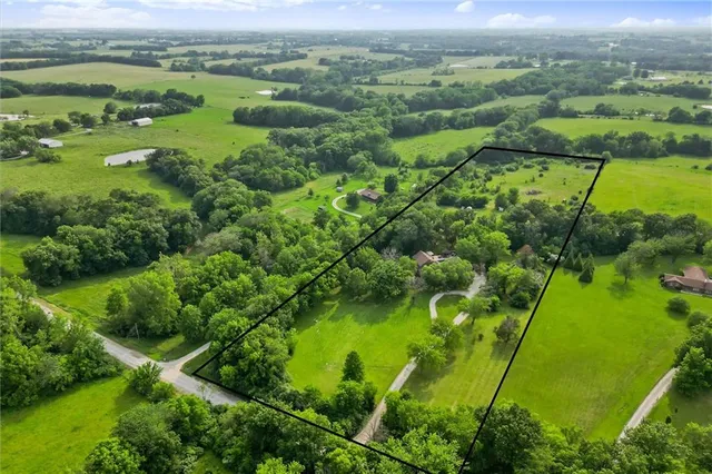 $749,000 | 6178 South E Tri County Line Road, Lawson, MO 64062