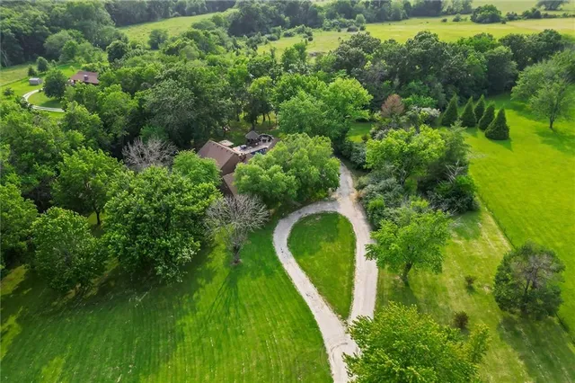$749,000 | 6178 South E Tri County Line Road, Lawson, MO 64062