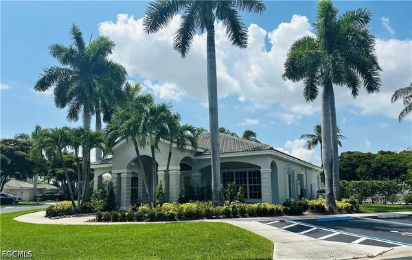 $1,950 | 10091 Pacific Pines Avenue, Fort Myers, FL 33966