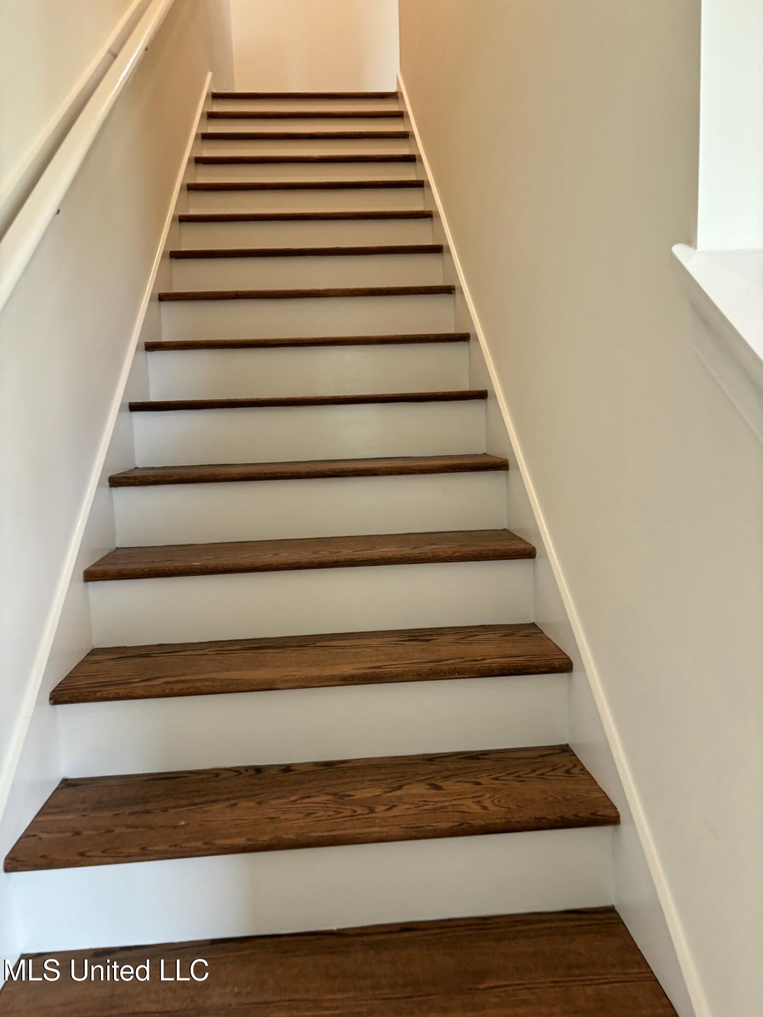 408 Lily Loop, Unit 408 Oxford, MS 38655 - Photo 11 of 30 stairs