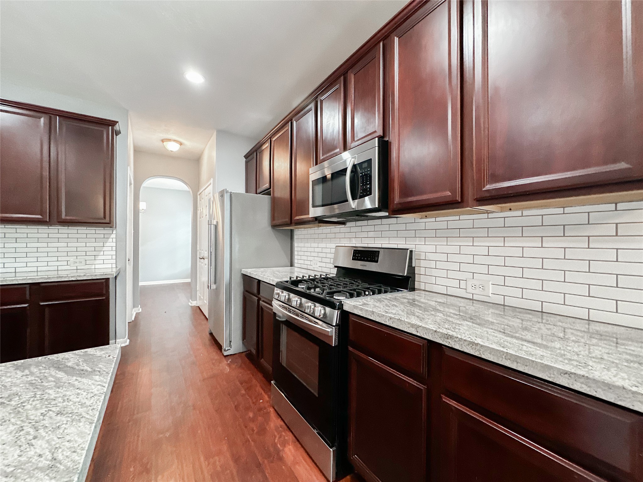 6810 Summer Bridge Lane Spring, TX 77379 - Photo 7 of 42