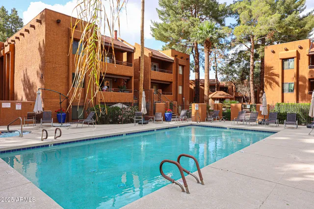 $2,195 | 4704 East Paradise Village Parkway North, Unit 144, Phoenix, AZ 85032