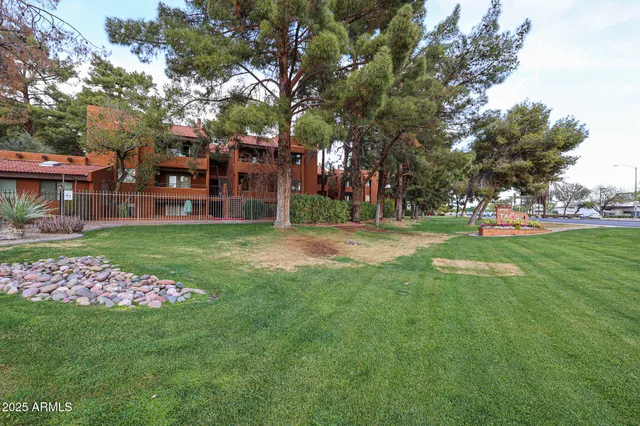 $2,195 | 4704 East Paradise Village Parkway North, Unit 144, Phoenix, AZ 85032