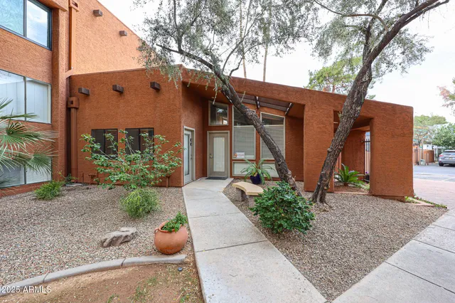 $2,195 | 4704 East Paradise Village Parkway North, Unit 144, Phoenix, AZ 85032