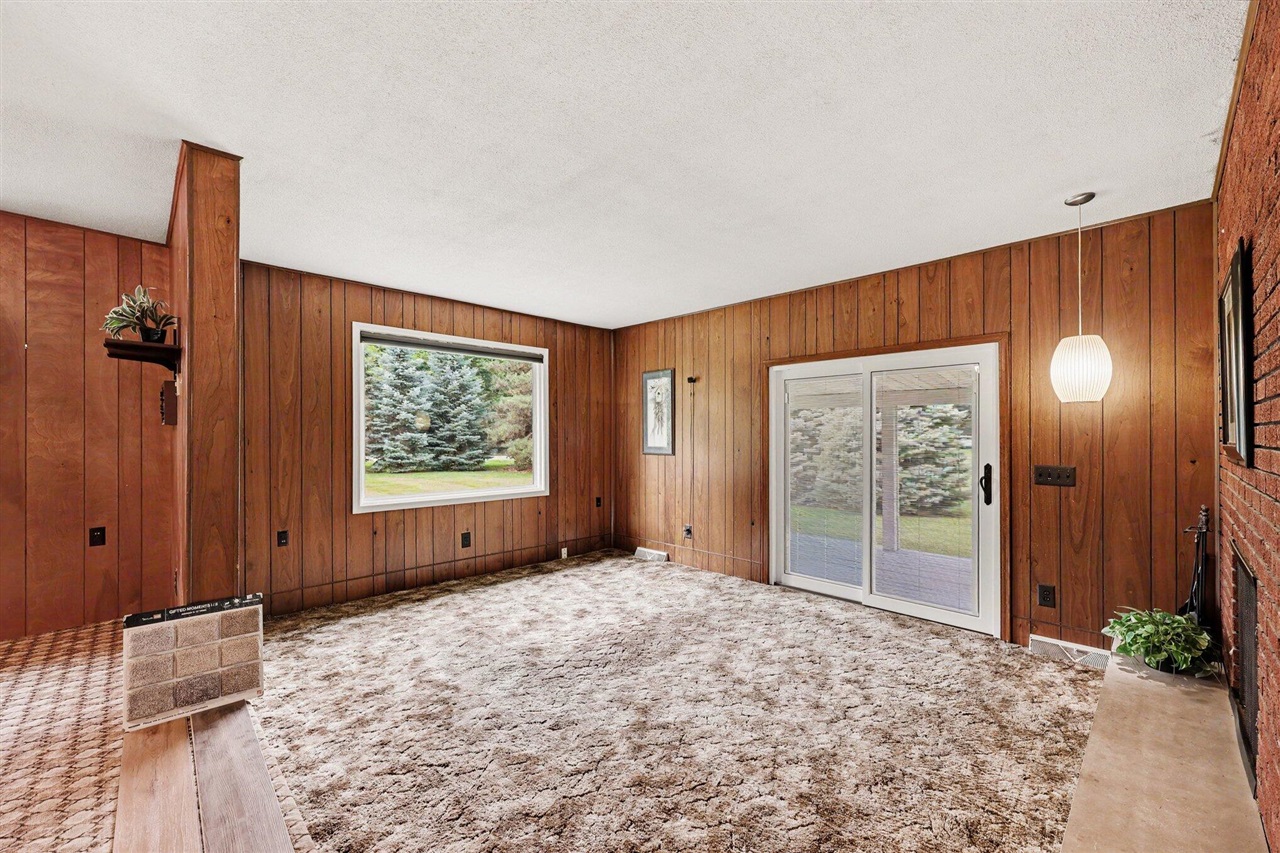 511 North Wagner Road Ann Arbor, MI 48103 - Photo 2 of 24