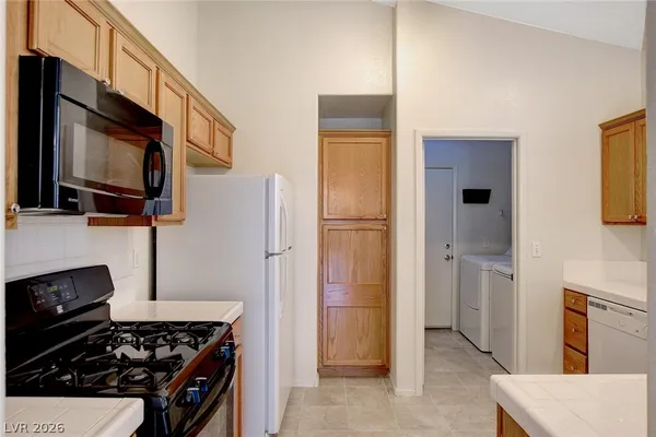 $1,995 | 1843 Thunder Mountain Drive, Henderson, NV 89012