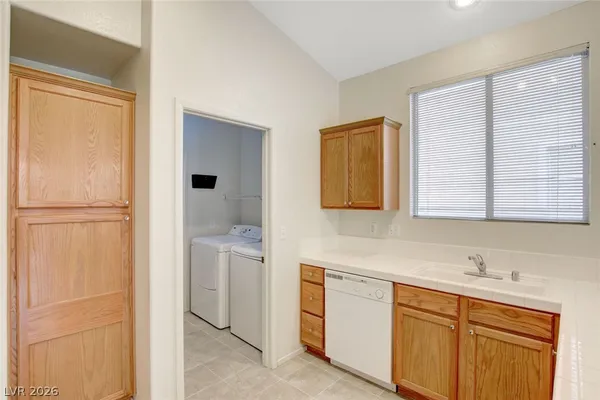 $1,995 | 1843 Thunder Mountain Drive, Henderson, NV 89012