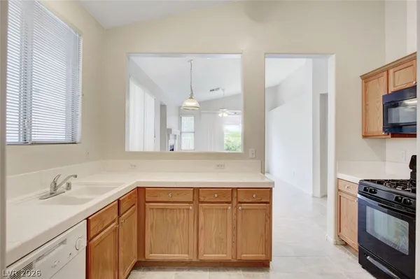 $1,995 | 1843 Thunder Mountain Drive, Henderson, NV 89012