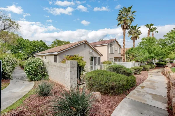 $1,995 | 1843 Thunder Mountain Drive, Henderson, NV 89012