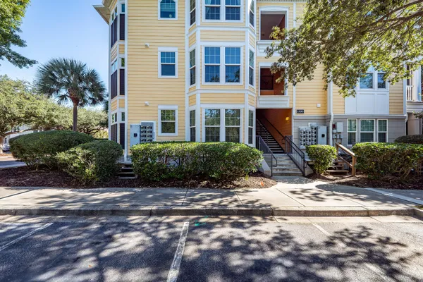 $3,200 | 1516 Telfair Way, Charleston, SC 29412